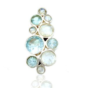 טבעת קוקטייל כסף מעודנת המשובצת באבני אקוומרין ומונסטון