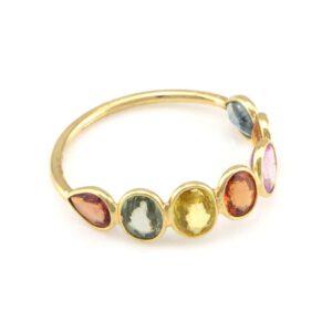 טבעת זהב 14K עם חזית משובצת אבני ספיר צבעוניות