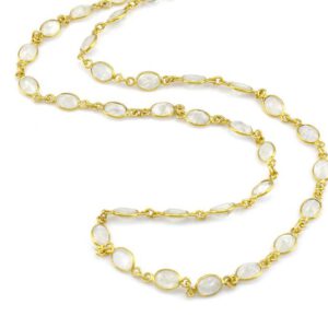 שרשרת ארוכה של אבני מונסטון וזהב