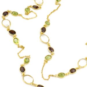 שרשרת זהב ארוכה וקלילה משובצת באבני פרידוט , גרנט וטופז שקוף